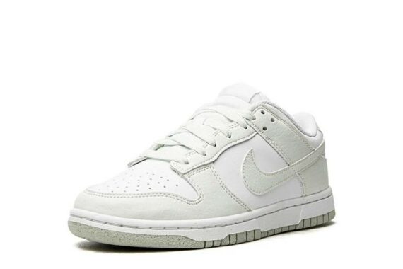 Dunks Low “White Mint”