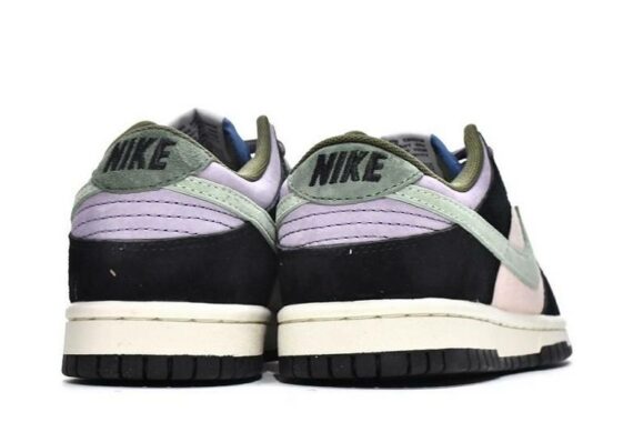 Nike Dunk Low “Pluto”