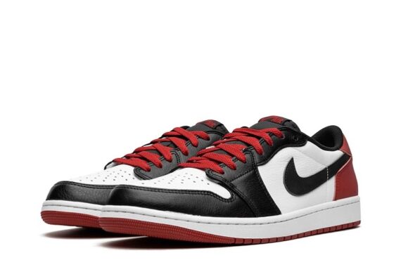 Air Jordan 1 Retro Low OG "Black Toe"