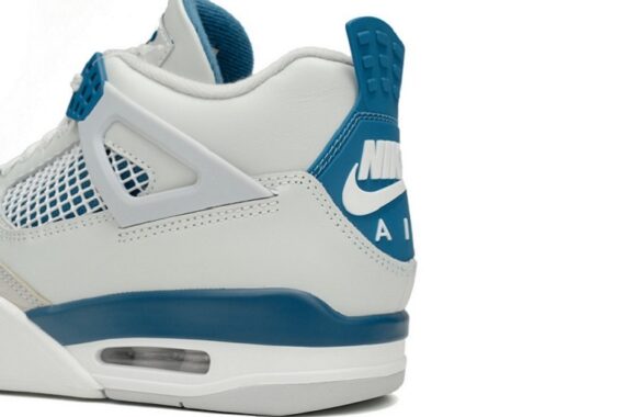 Air Jordan 4 Retro "Military Blue" 2024