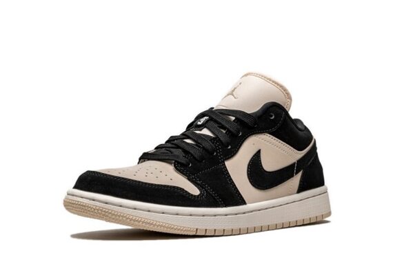Wmns Air Jordan 1 Low "Black Guava Ice"
