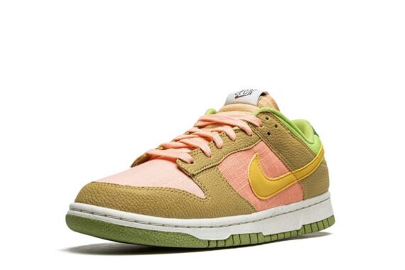 Dunk Low "Sun Club - Arctic Orange Sanded Gold"