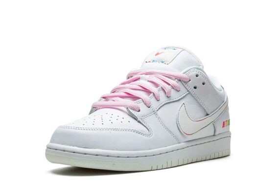 Dunk Low SB "Be True"