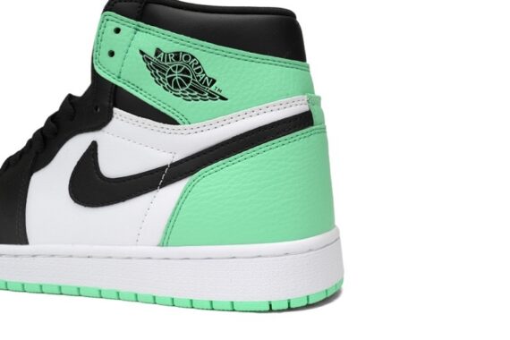 Air Jordan 1 Retro High OG "Green Glow"