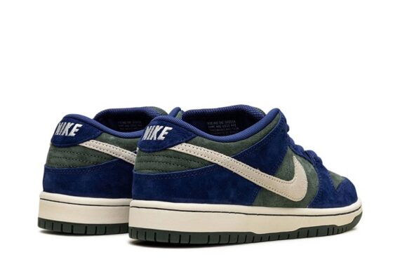 Dunk Low SB "Deep Royal Vintage Green"