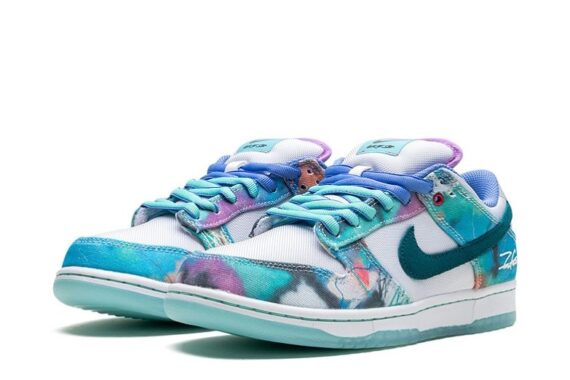 Futura Laboratories x Dunk Low SB "Bleached Aqua"