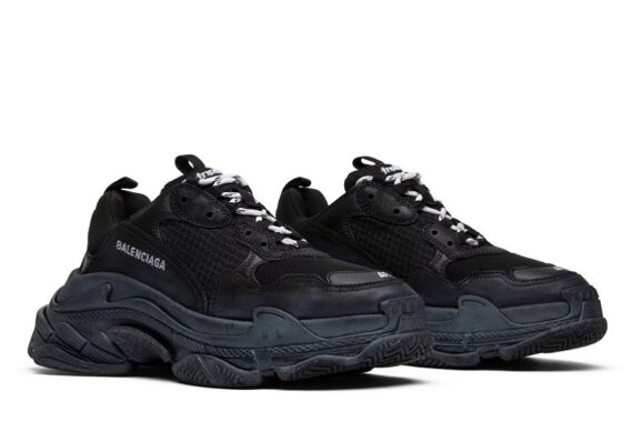 Balenciaga Triple S Trainer "Triple Black" (2018 Reissue)