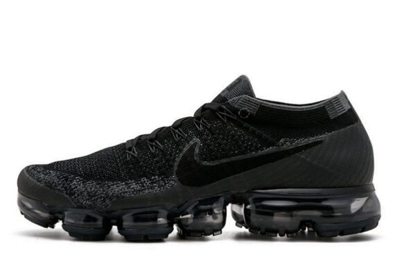 Air VaporMax "Triple Black"