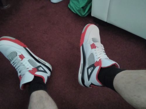 Air Jordan 4 Retro "Fire Red" photo review