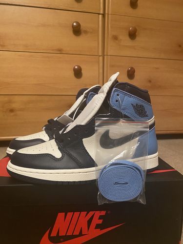 Air Jordan 1 Retro High OG 'Obsidian' photo review