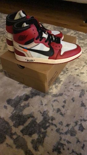 Off-White x Air Jordan 1 Retro High OG 'Chicago' photo review