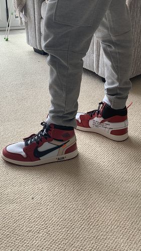 Off-White x Air Jordan 1 Retro High OG 'Chicago' photo review