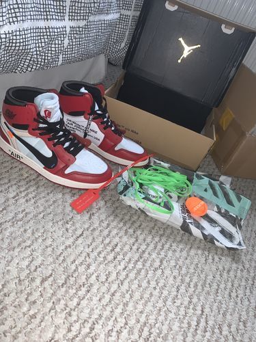 Off-White x Air Jordan 1 Retro High OG 'Chicago' photo review