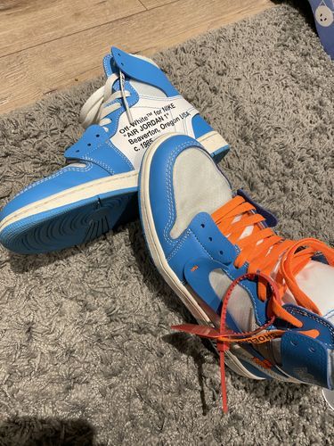 Off-White x Air Jordan 1 Retro High OG 'UNC' photo review