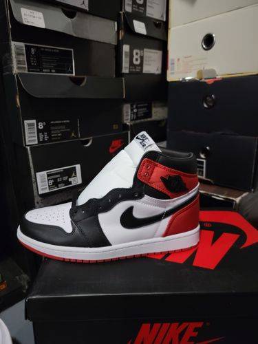 Air Jordan 1 Retro High 'Satin Black Toe' photo review