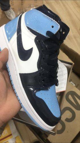 Jordan 1 Retro High OG “UNC Patent” photo review