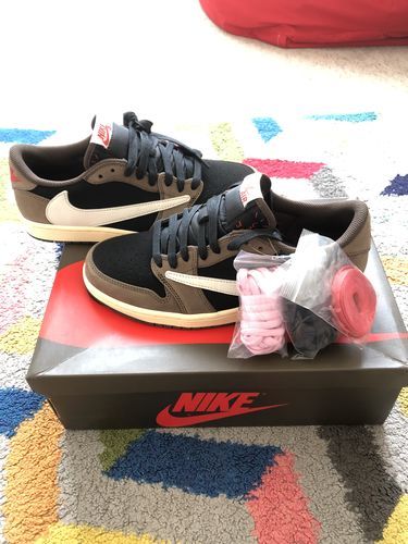 Travis Scott Jordan 1 Retro Low OG SP “Dark Mocha” photo review