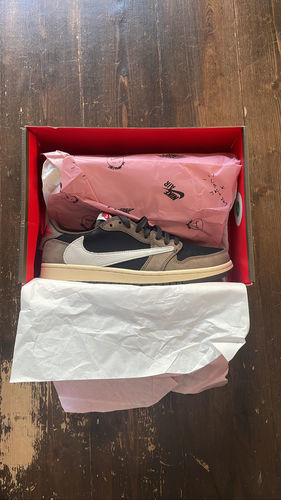 Travis Scott Jordan 1 Retro Low OG SP “Dark Mocha” photo review