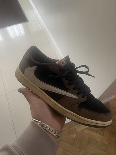 Travis Scott Jordan 1 Retro Low OG SP “Dark Mocha” photo review