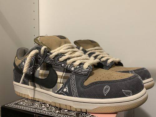 Travis Scott SB Dunk Low "Cactus Jack" photo review