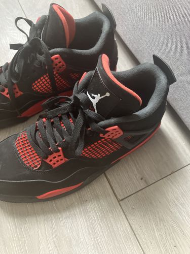 Air Jordan 4 “Red Thunder” photo review