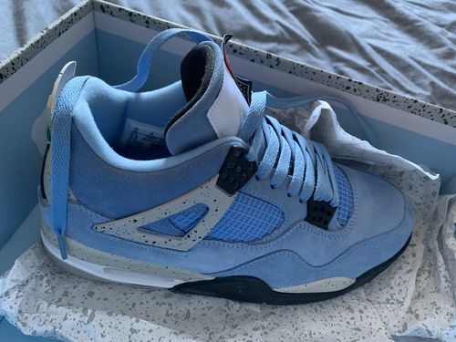 Air Jordan 4 SE “University Blue” photo review