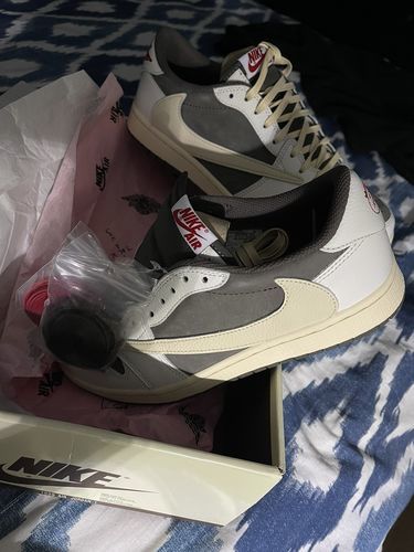 Travis Scott Jordan 1 Low “Reverse Mocha” photo review