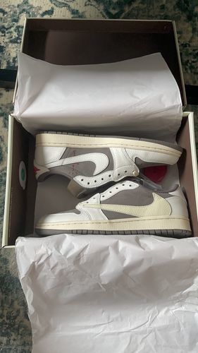 Travis Scott Jordan 1 Low “Reverse Mocha” photo review