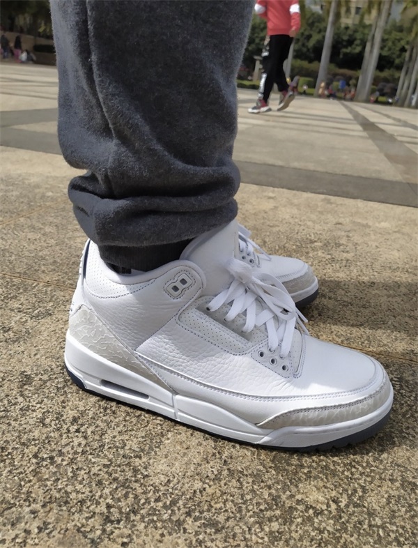 Air Jordan 3 Retro 'Triple White' photo review