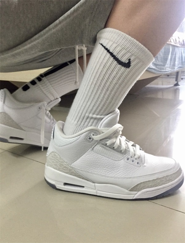 Air Jordan 3 Retro 'Triple White' photo review