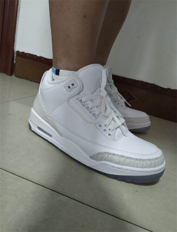 Air Jordan 3 Retro 'Triple White' photo review