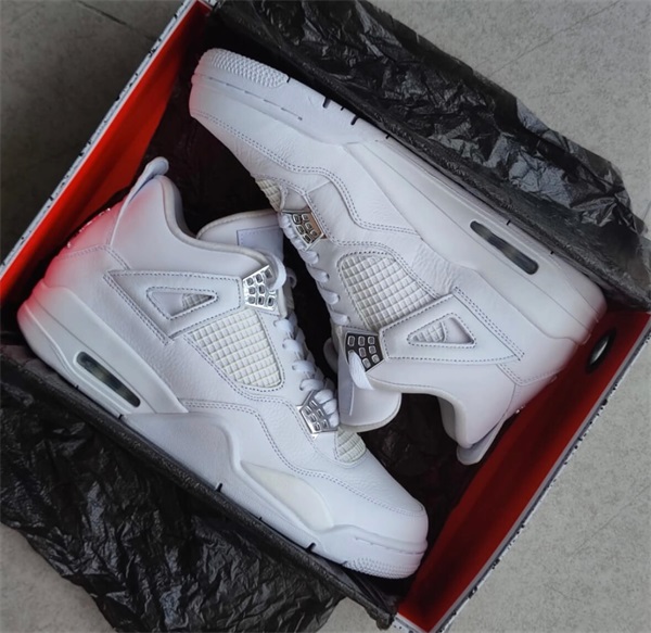 Jordan 4 Retro “Pure Money” photo review