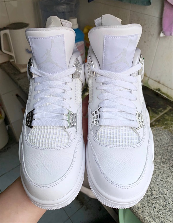 Jordan 4 Retro “Pure Money” photo review