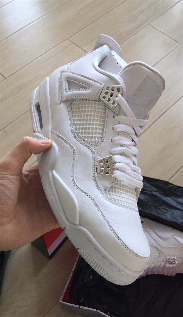 Jordan 4 Retro “Pure Money” photo review