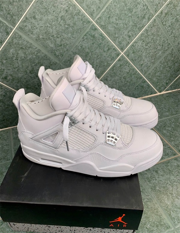 Jordan 4 Retro “Pure Money” photo review