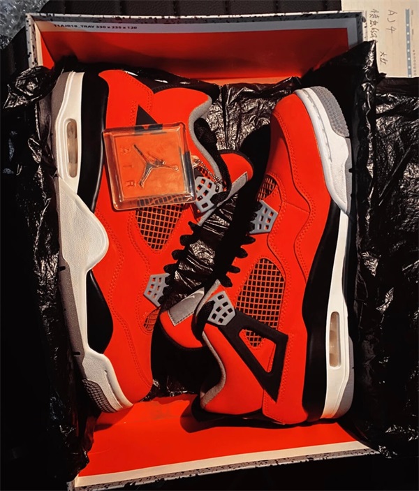 Jordan 4 “Toro Bravo” photo review