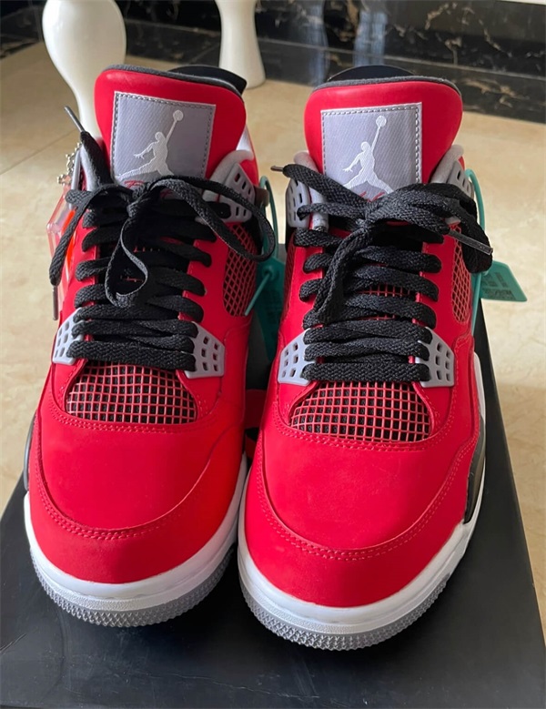 Jordan 4 “Toro Bravo” photo review