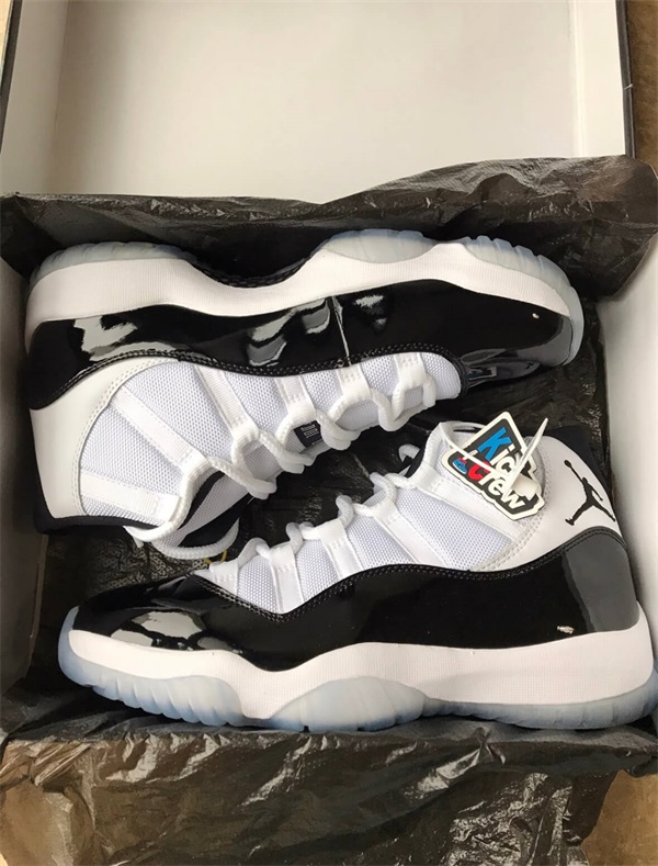 Jordan 11 “Concord” photo review