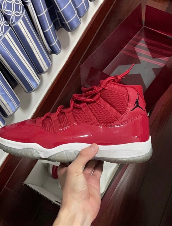 Air Jordan 11 Retro "Win Like 96" photo review