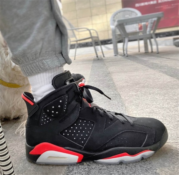 Air Jordan 6 “Black Infrared” photo review