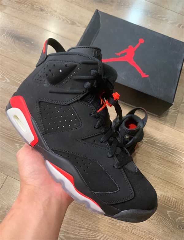 Air Jordan 6 “Black Infrared” photo review