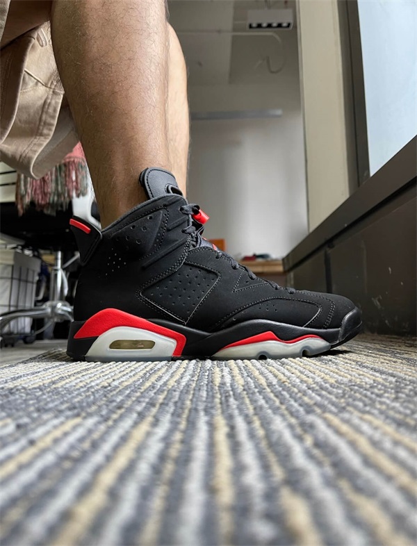 Air Jordan 6 “Black Infrared” photo review