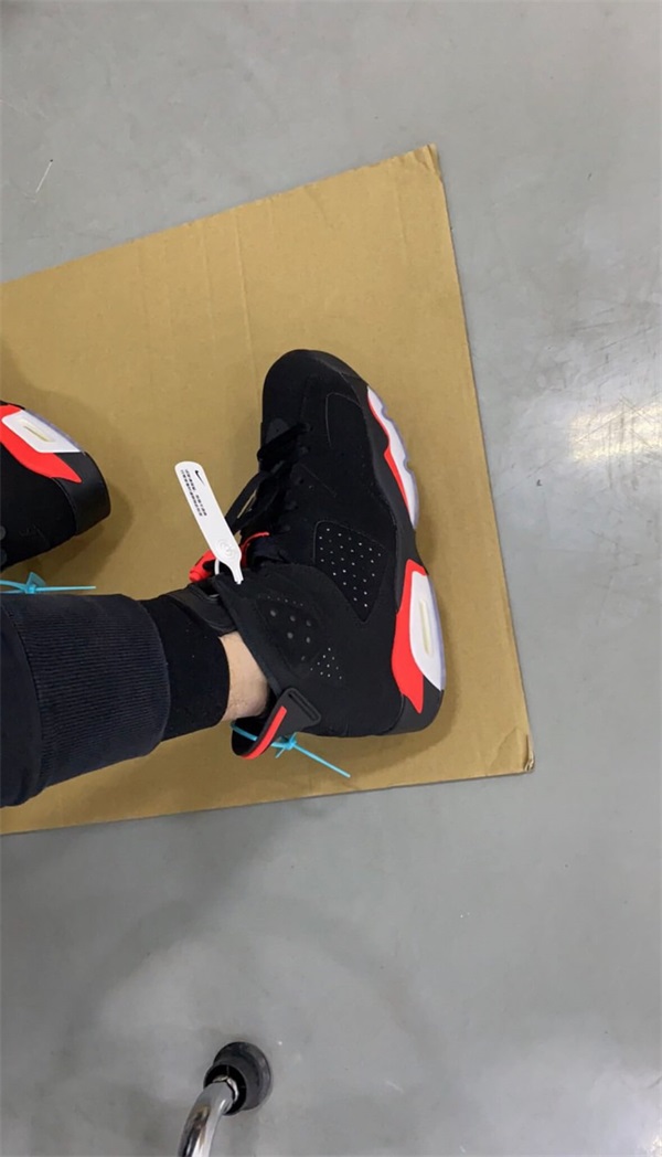 Air Jordan 6 “Black Infrared” photo review