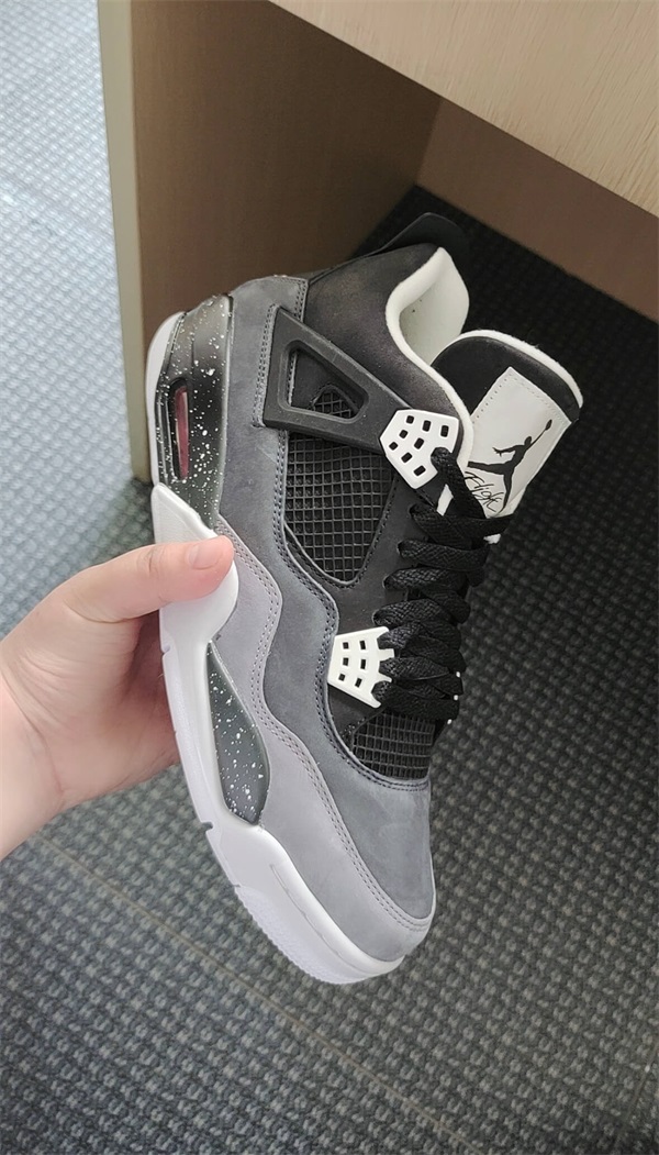 Air Jordan 4 Retro “Fear” photo review