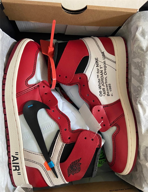 Off-White x Air Jordan 1 Retro High OG 'Chicago' photo review