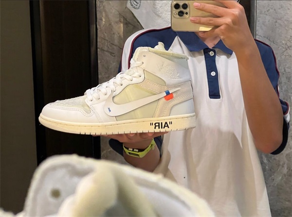 Off-White x Air Jordan 1 Retro High OG ‘White’ photo review