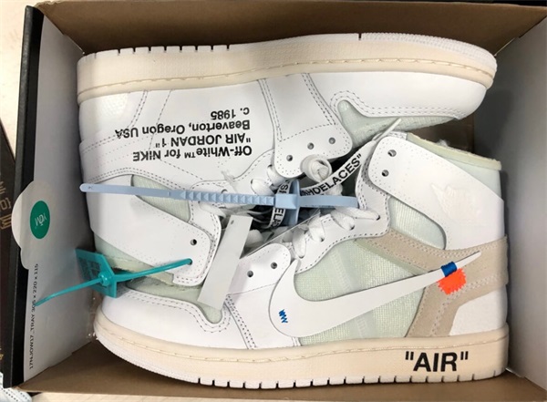 Off-White x Air Jordan 1 Retro High OG ‘White’ photo review