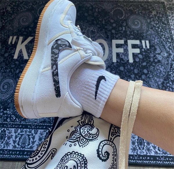 Travis Scott Air Force 1 One "White" photo review