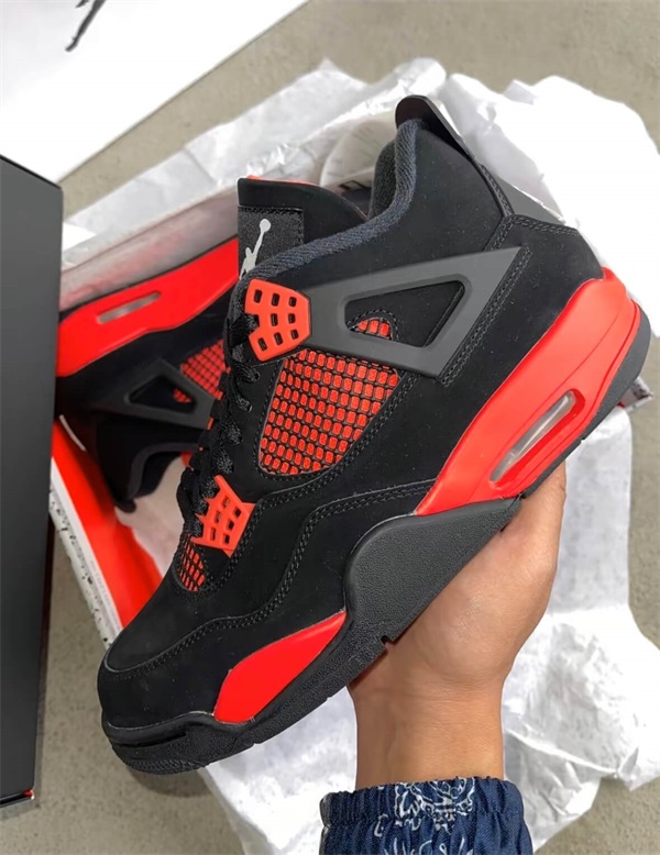 Air Jordan 4 “Red Thunder” photo review