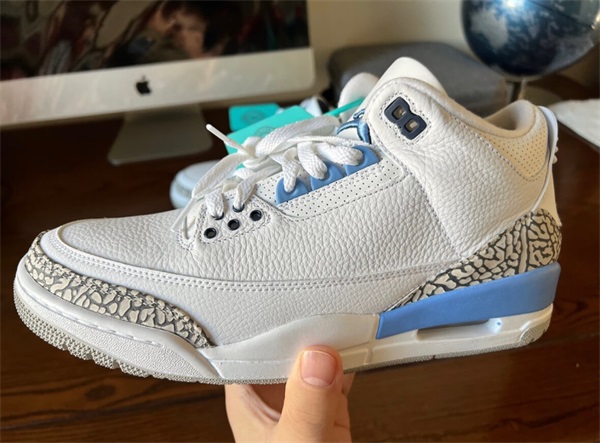 Air Jordan 3 Retro 'UNC' photo review